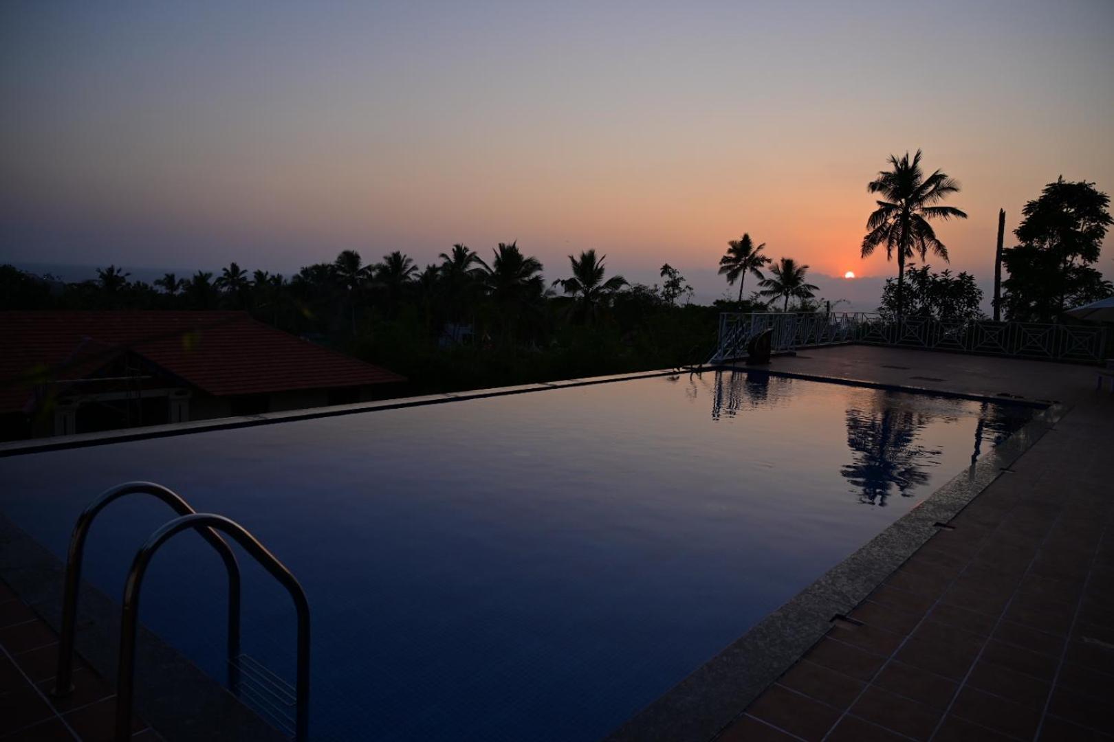 Aadisaktthi Leisure Resort, Kovalam Thiruvananthapuram Exteriör bild