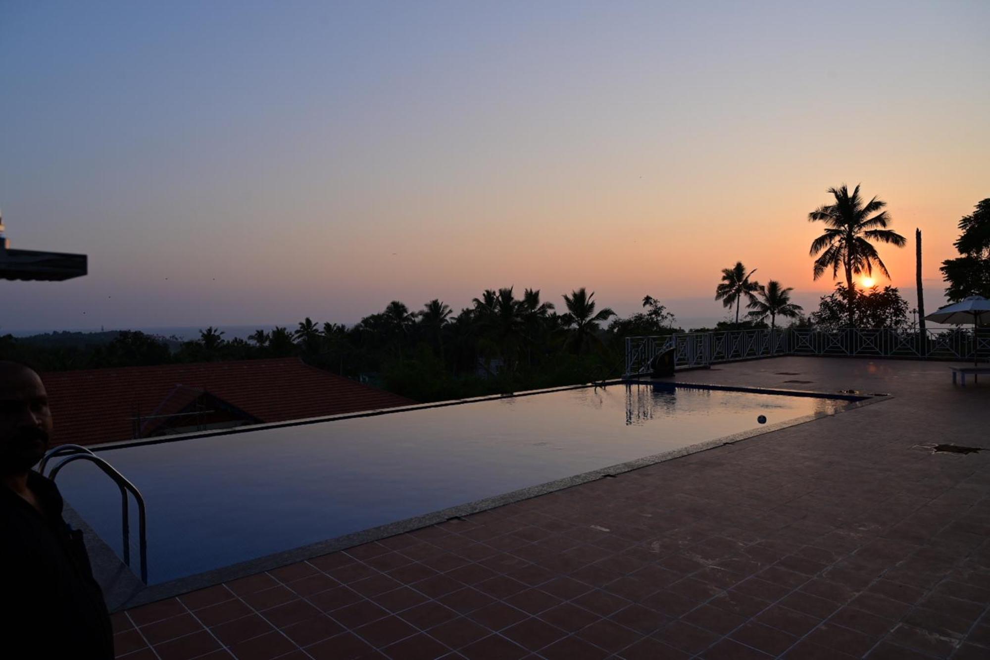 Aadisaktthi Leisure Resort, Kovalam Thiruvananthapuram Exteriör bild