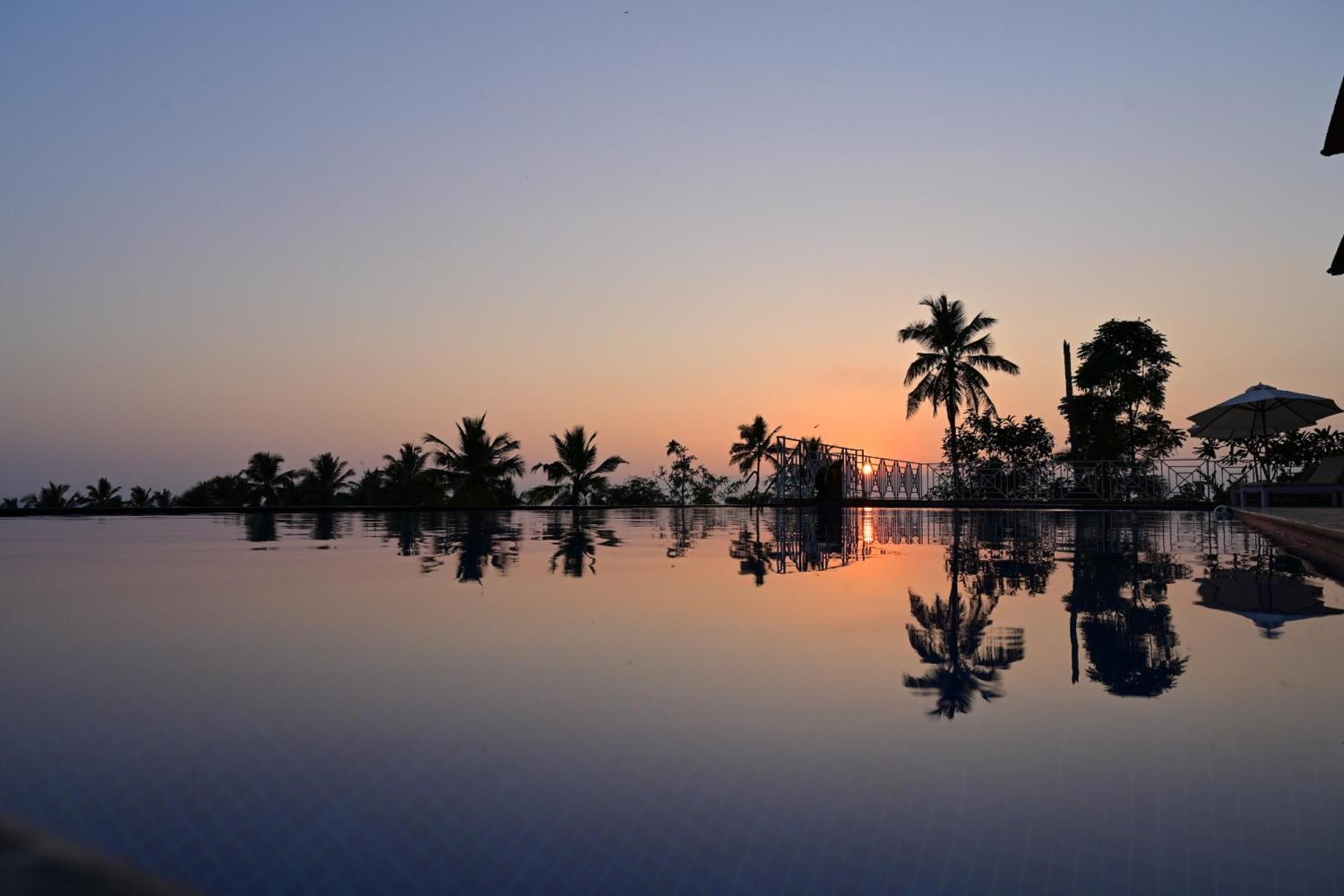 Aadisaktthi Leisure Resort, Kovalam Thiruvananthapuram Exteriör bild